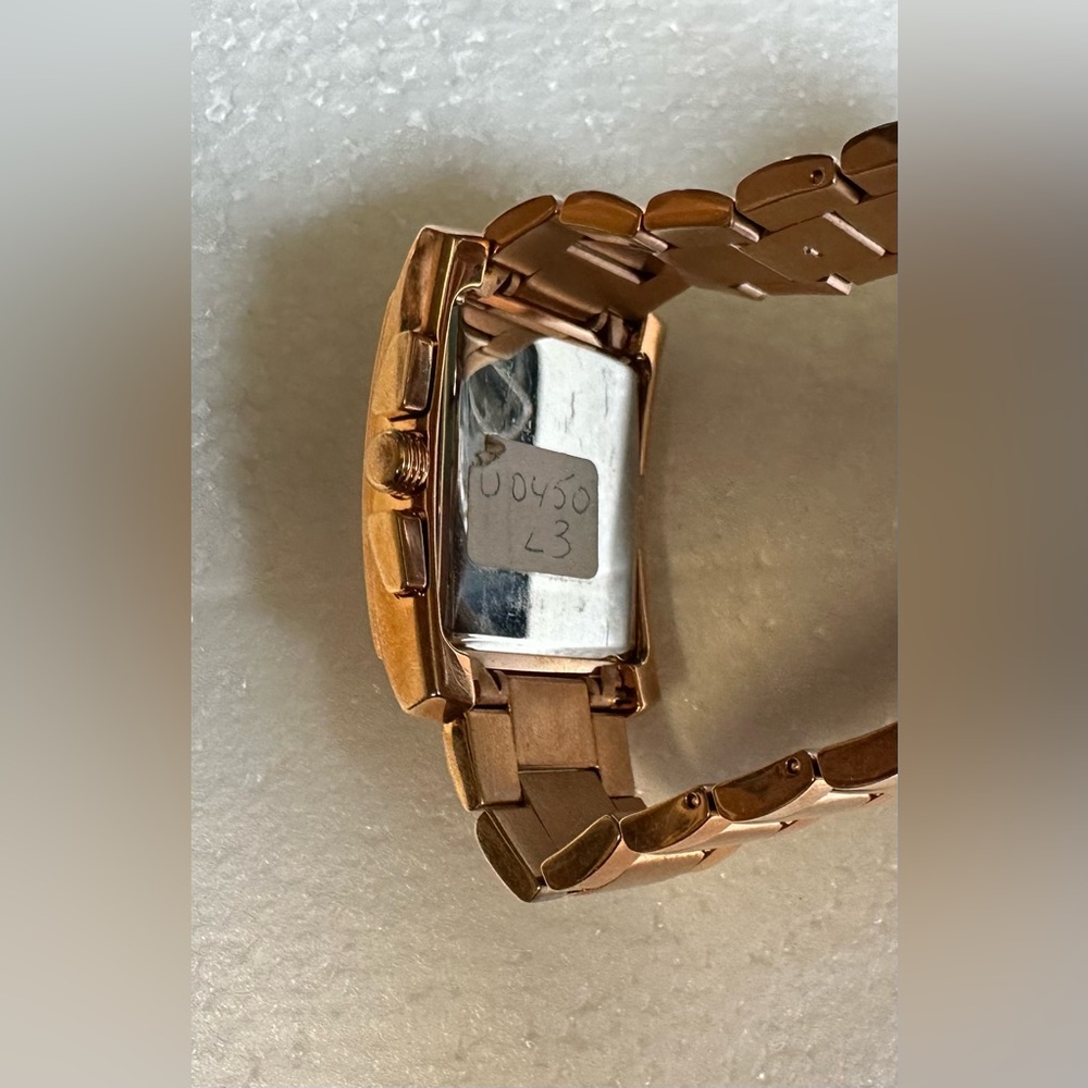 GUESS ROSE GOLD TONE,SS, ROMAN #'S DIAL,CHRONOGRAPH CLASSIC WATCH-U0450L3. - Picture 5 of 7